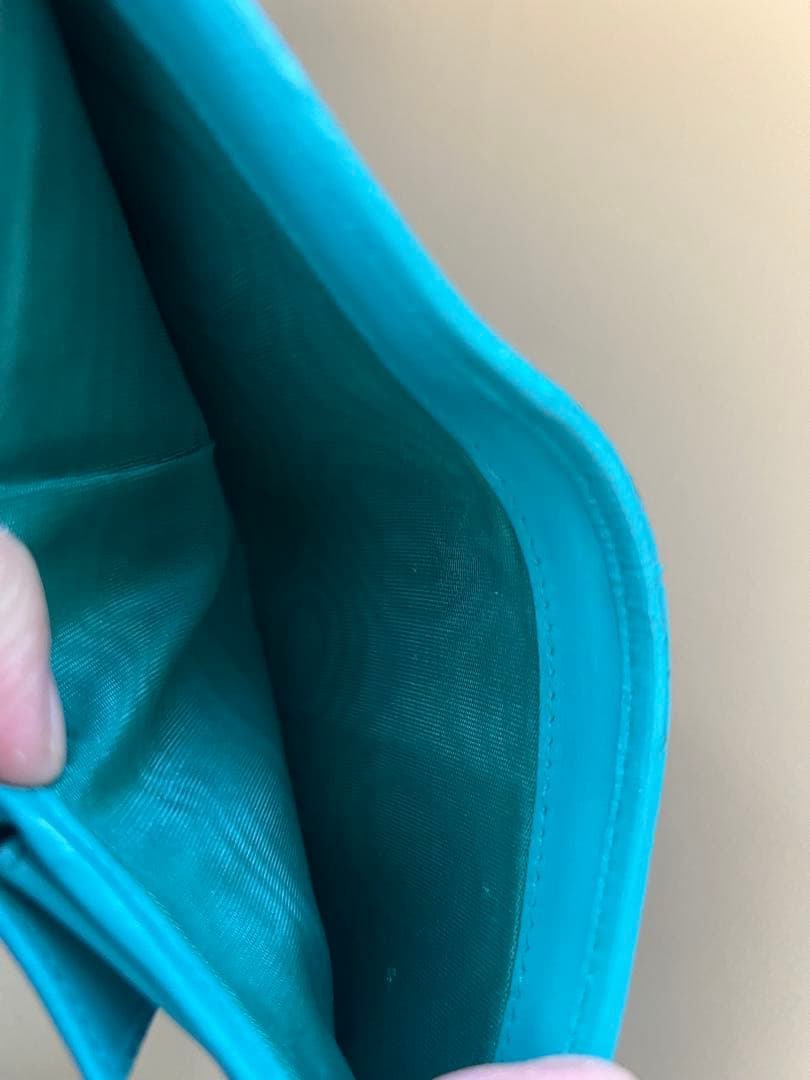 ★PRADA 折り財布　キルティング　水色★