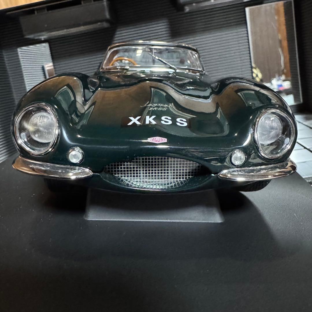絶版 未展示品 オートアート1/18 ジャガー XK-SS グリーン