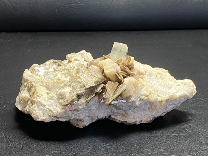 アクアマリン　281g