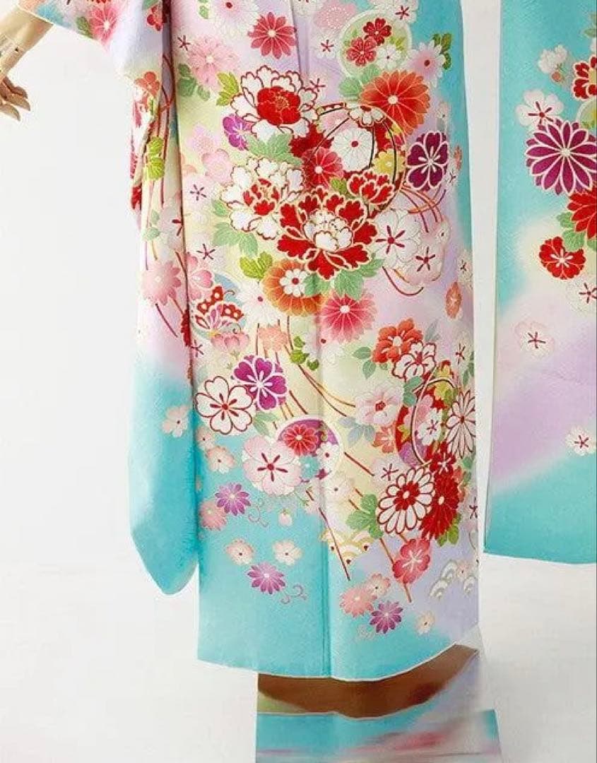 振袖 身長150-165cm 水色　可愛らしい花々　正絹