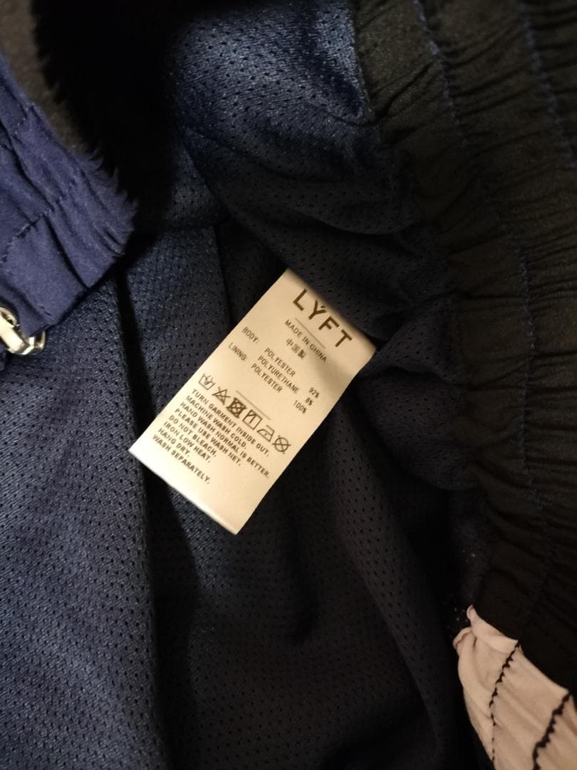 LYFT トラックスーツ Lサイズ ネイビー