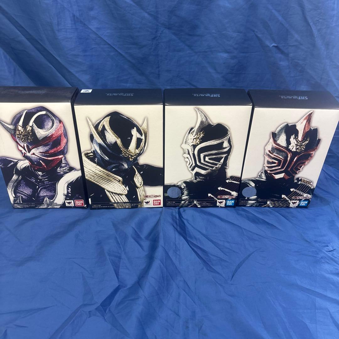 真骨彫仮面ライダー響鬼