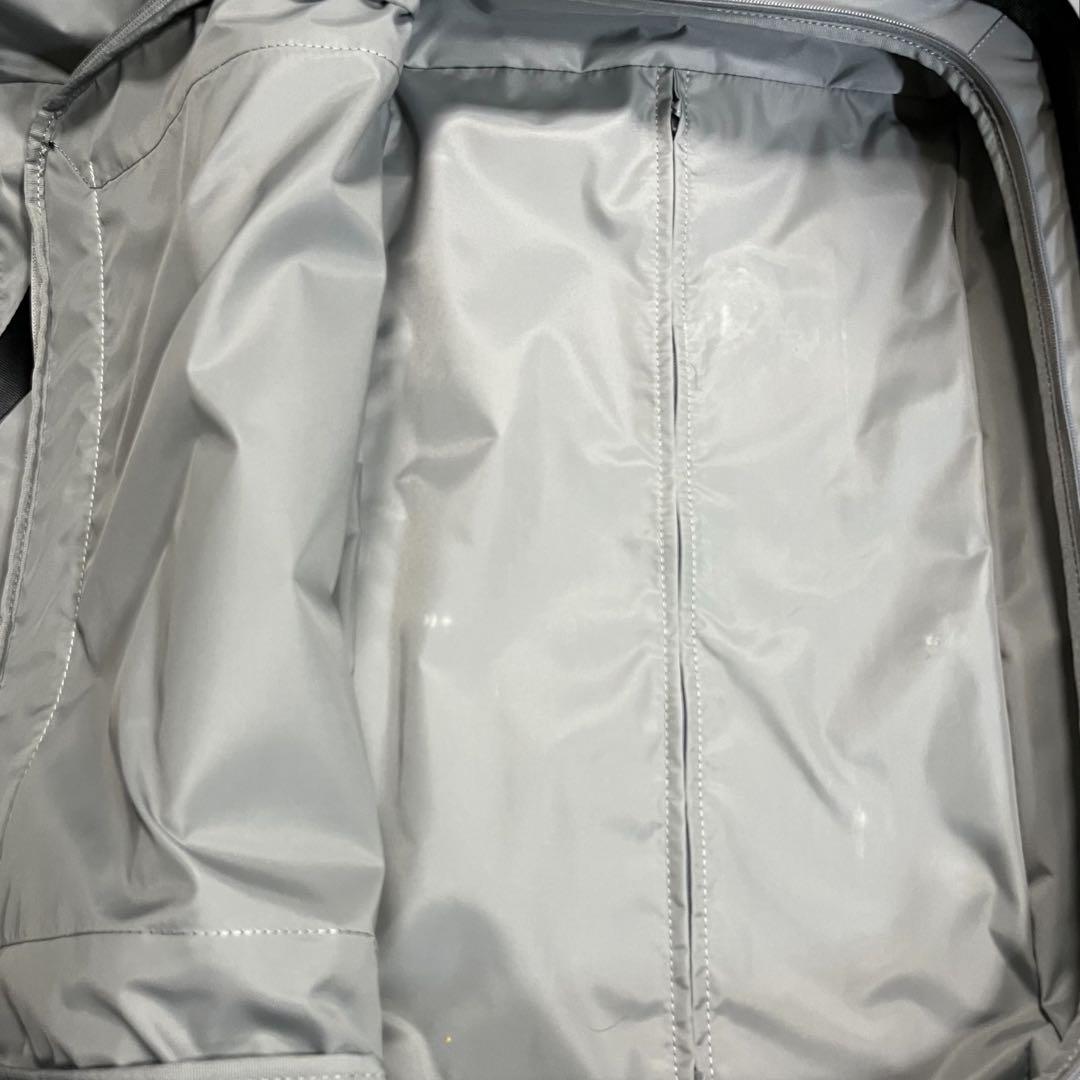 TUMI スーツケース TSAロック　機内持ち込み ブラック　28000D