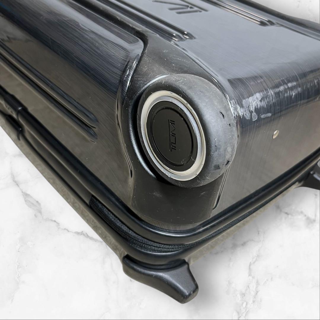 TUMI スーツケース TSAロック　機内持ち込み ブラック　28000D