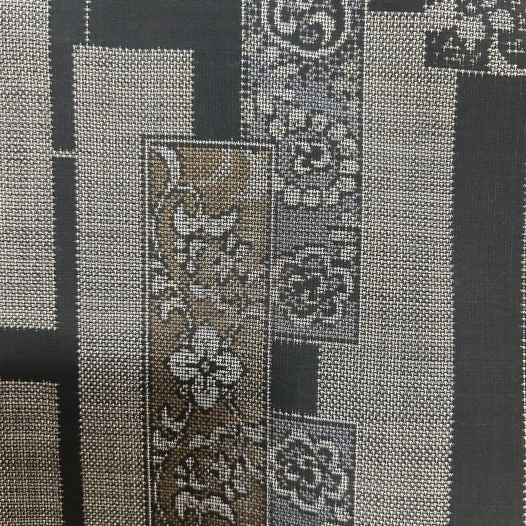 未使用品　細かな絣り！　モダン　花更紗柄　本場泥大島紬　９マルキ　着物　５１８