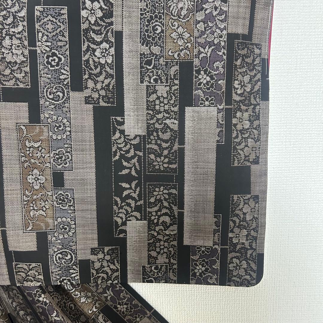 未使用品　細かな絣り！　モダン　花更紗柄　本場泥大島紬　９マルキ　着物　５１８