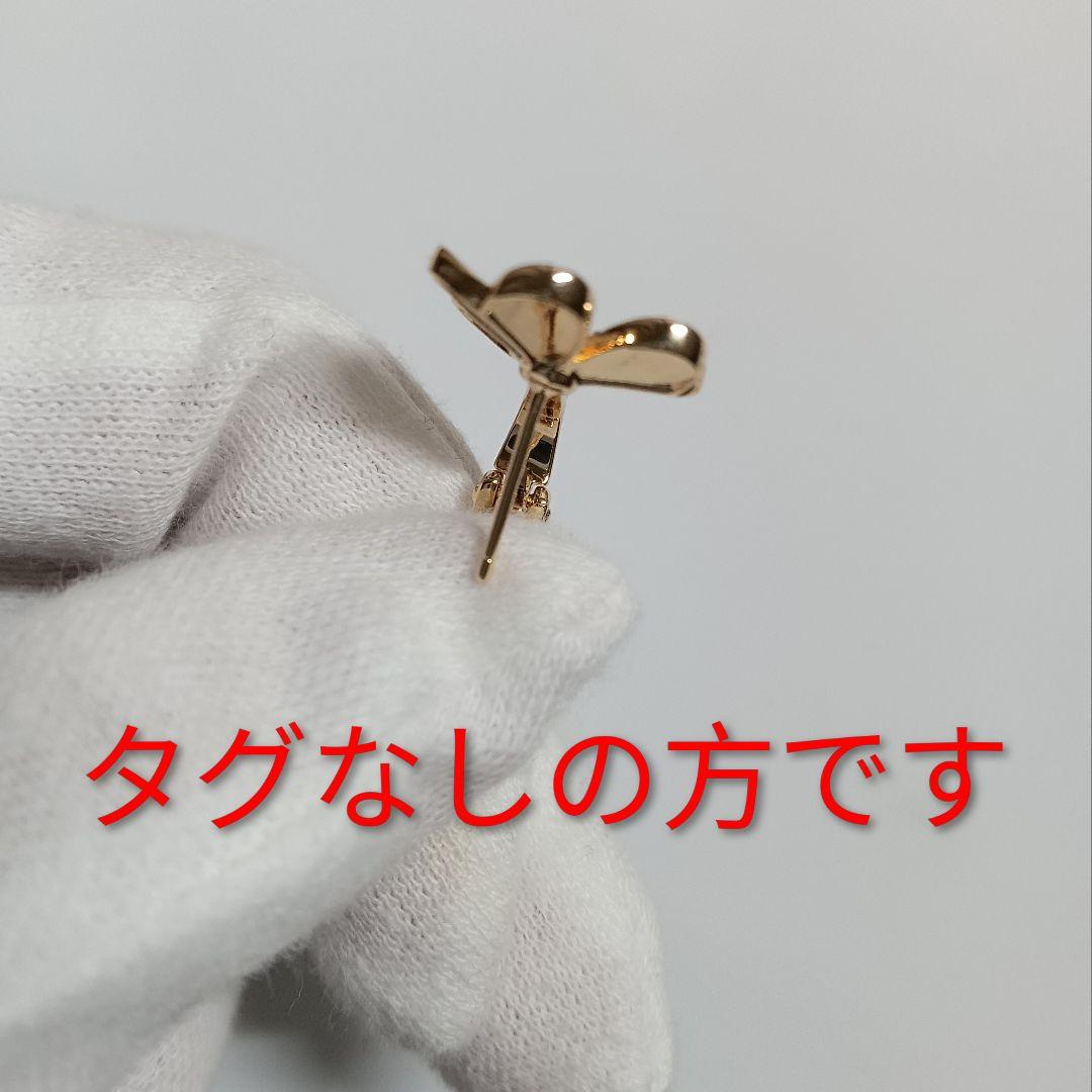 ハイクオリティ　三つ葉ピアス　フラワーピアス　イエローゴールドカラー