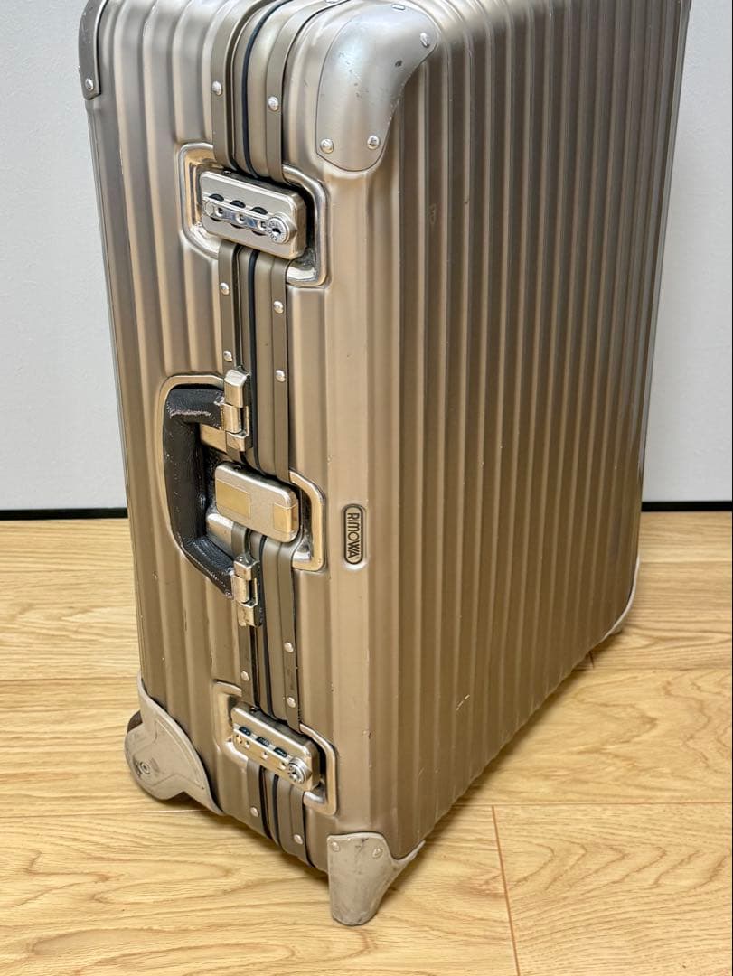 リモワ　RIMOWA PREMIUM シャンパンゴールド　トパーズ　63L　2輪