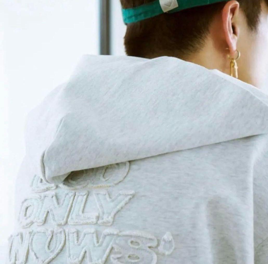 岩田剛典　GOD ONLY KNOWS　 SWEAT HOODIE パーカー