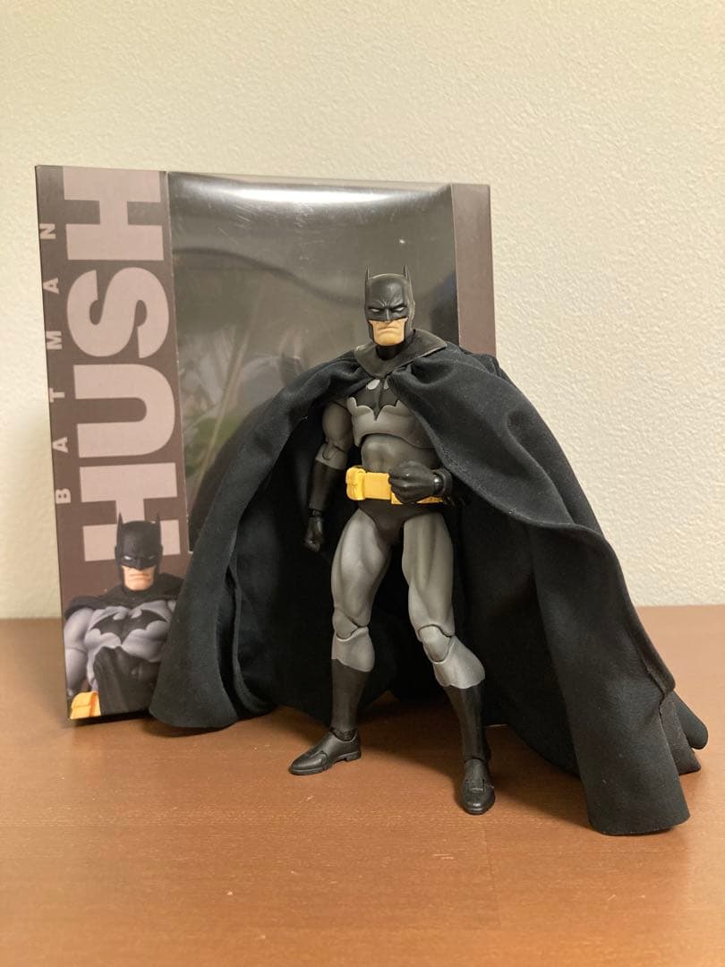 マフェックス 126 MAFEX BATMAN HUSH BLACK Ver