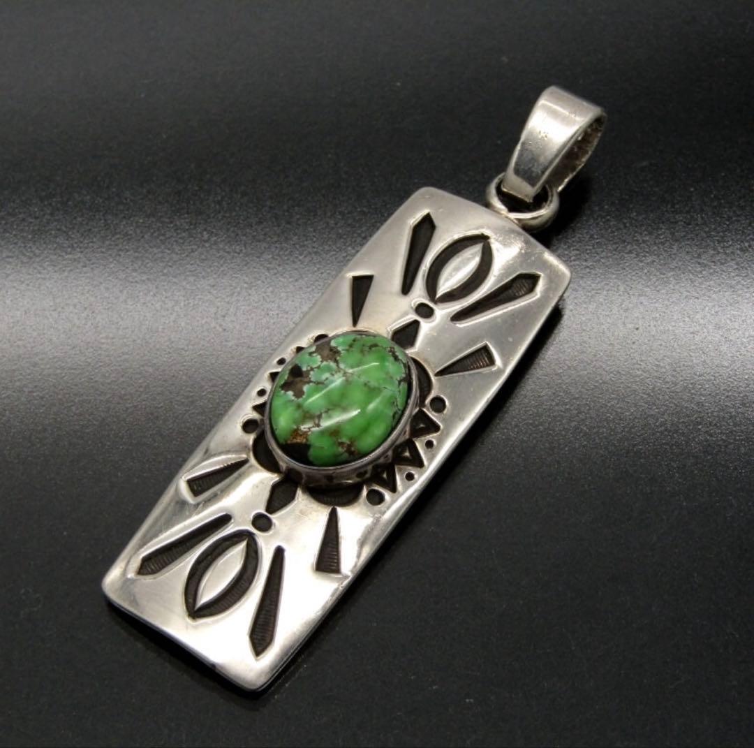 ナバホ族 ターコイズ ジェニファーカーティス ネックレストップ