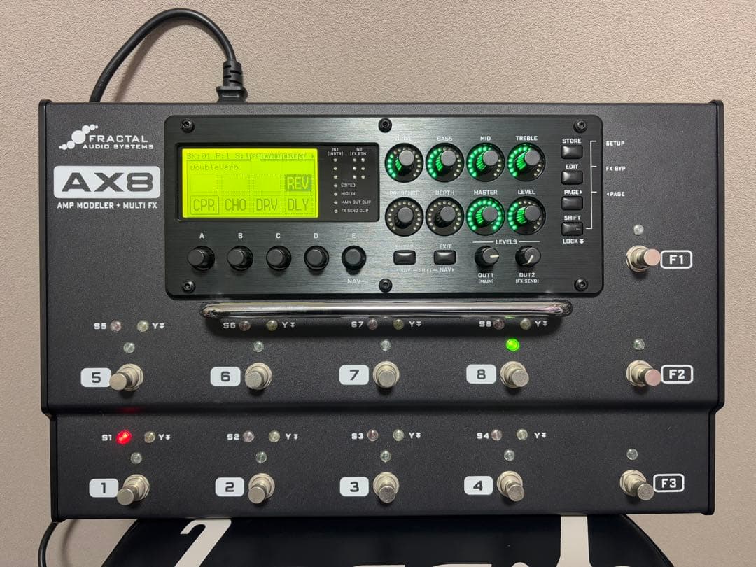 AX8 Fractal Audio Systems ギタープロセッサー