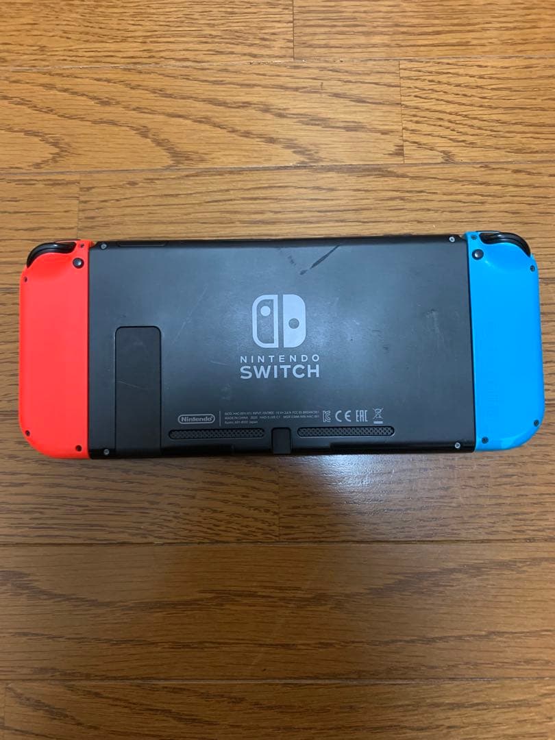 Nintendo Switchと周辺機器＋おまけ3点