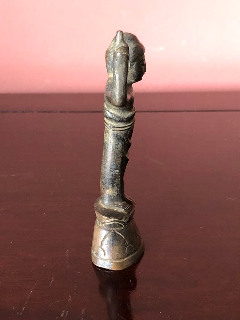 古代様式を持つ古銅誕生仏桐箱入