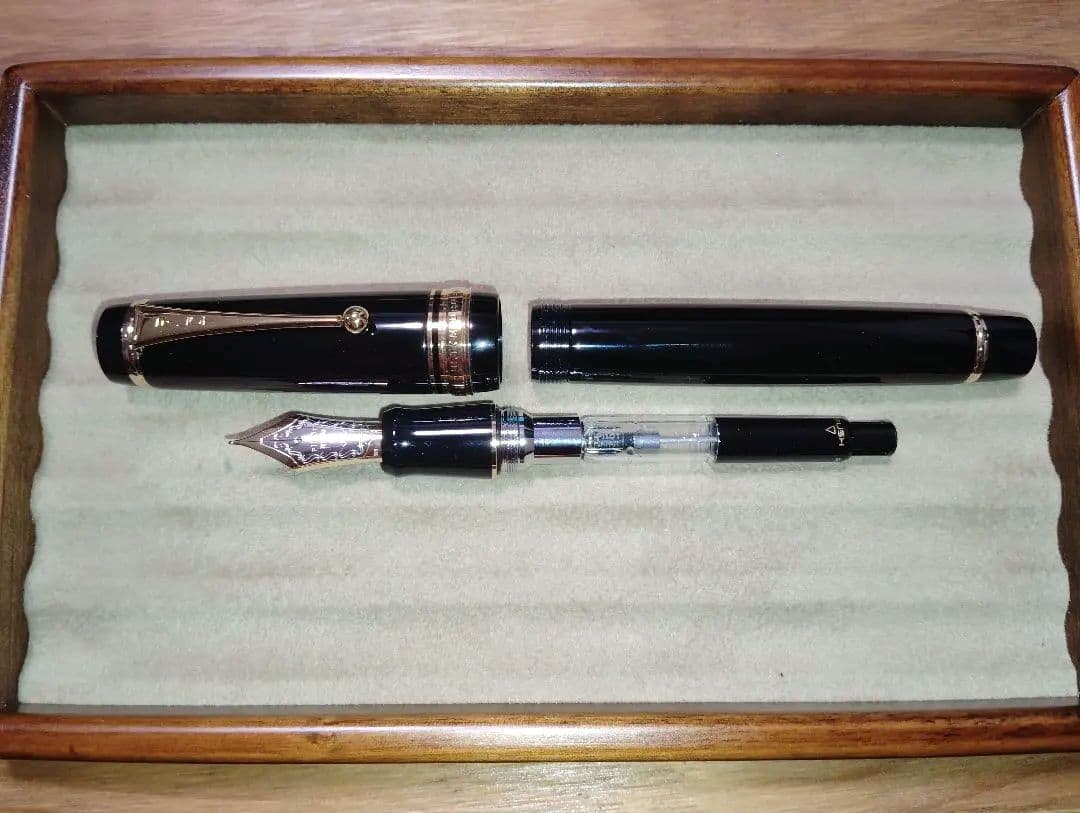 パイロット万年筆 カスタムURUSHI 漆黒 中細(FM)