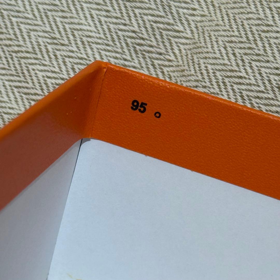 【新品未使用】2025年正規店購入　エルメス　ケリー28 空箱　HERMES