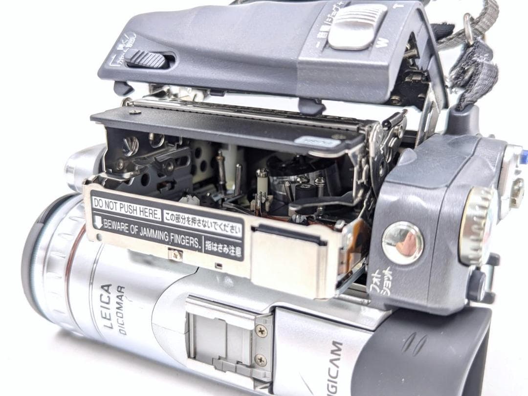 miniDVのダビングに！ Panasonicビデオカメラ NV-GS200 2