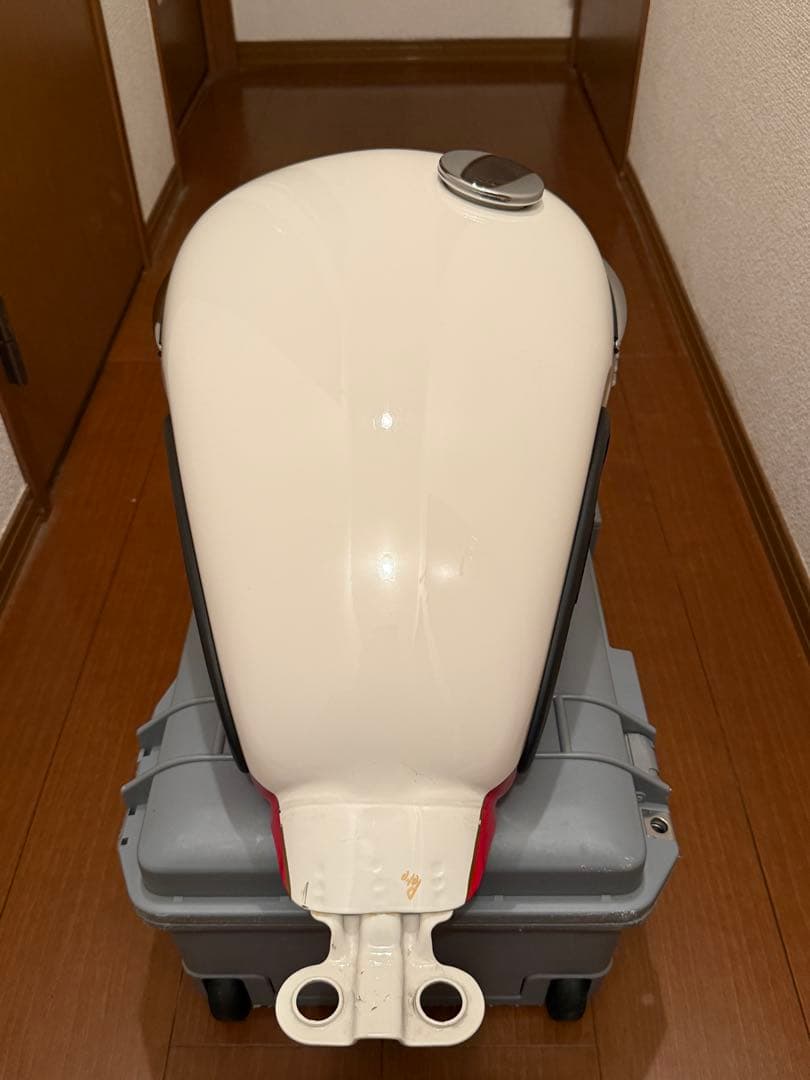 Triumph スクランブラー900 ガソリンタンク