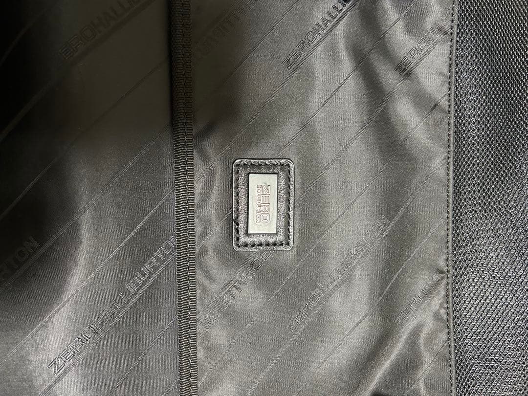 ゼロハリバートン アルミ 4輪 TSAロック ブラック