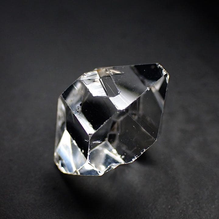 【パキスタン産】ダイヤモンドクォーツ