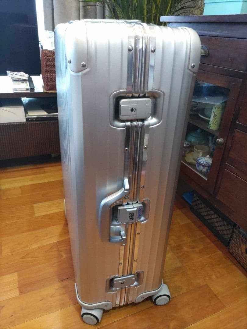 実使用無し【奇跡の超美品】■リモワ■トパーズ■銀ロゴ■104l■RIMOWA■