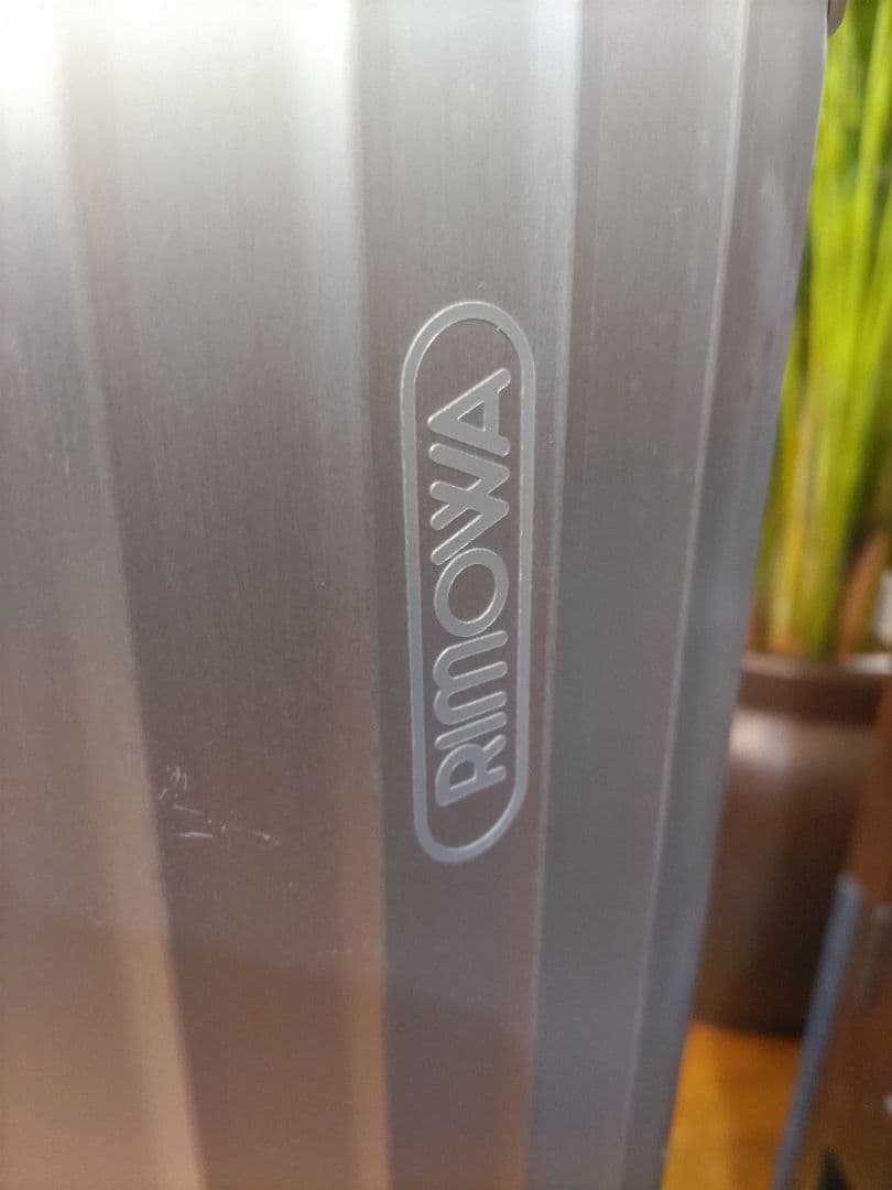 実使用無し【奇跡の超美品】■リモワ■トパーズ■銀ロゴ■104l■RIMOWA■