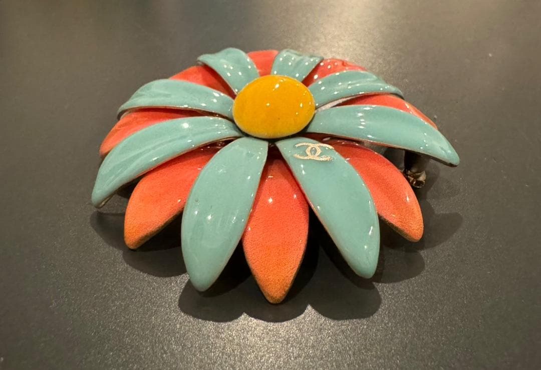 CHANEL　シャネル　フラワー　ブローチ