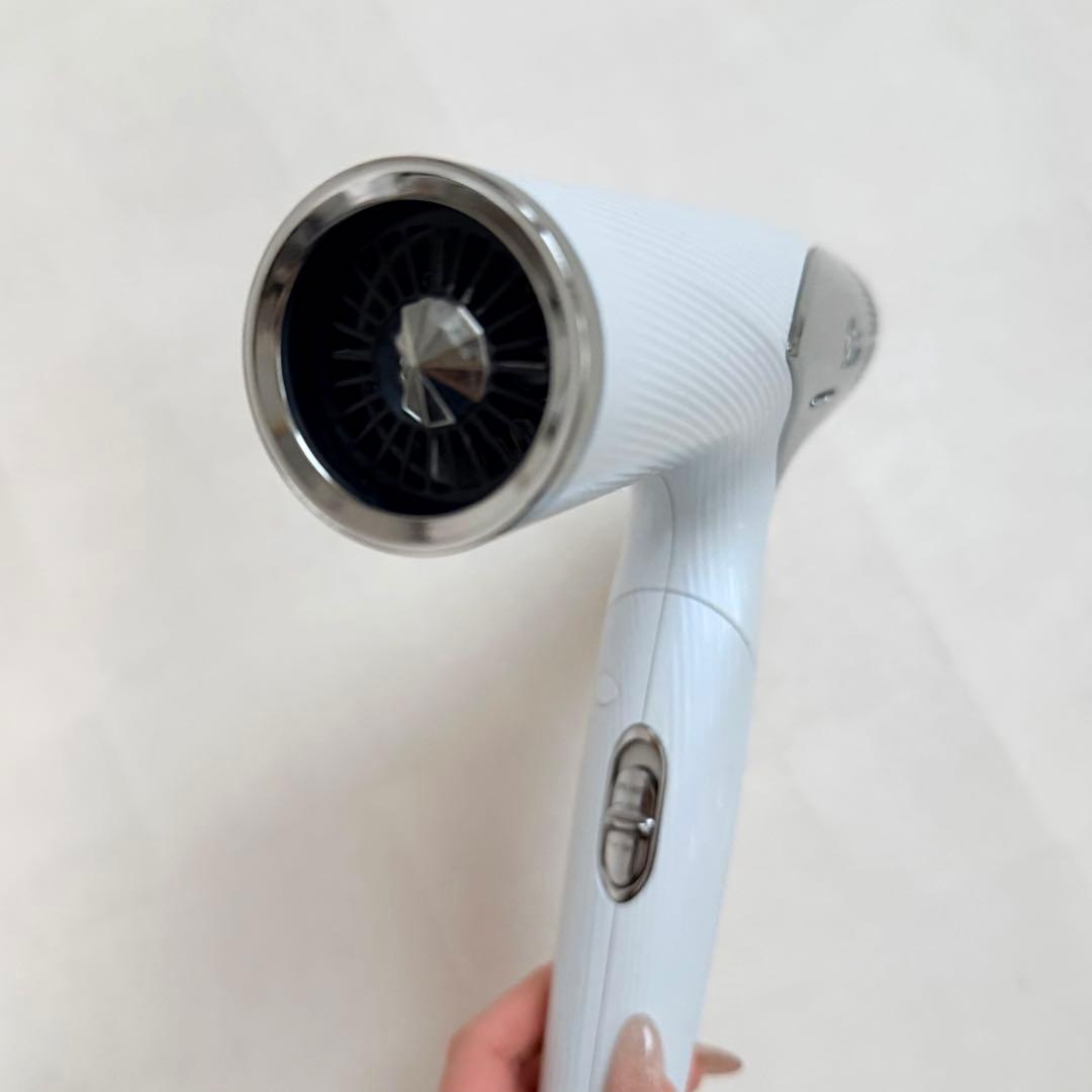 美品 ReFa リファ ドライヤー 白 ホワイト 折り畳み可能 軽量 コンパクト