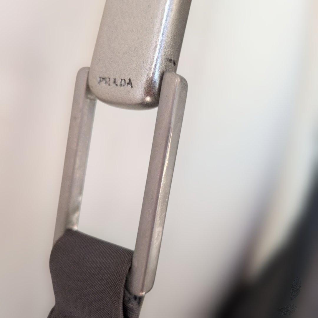 PRADA グレー ショルダーバッグ 値下げ！