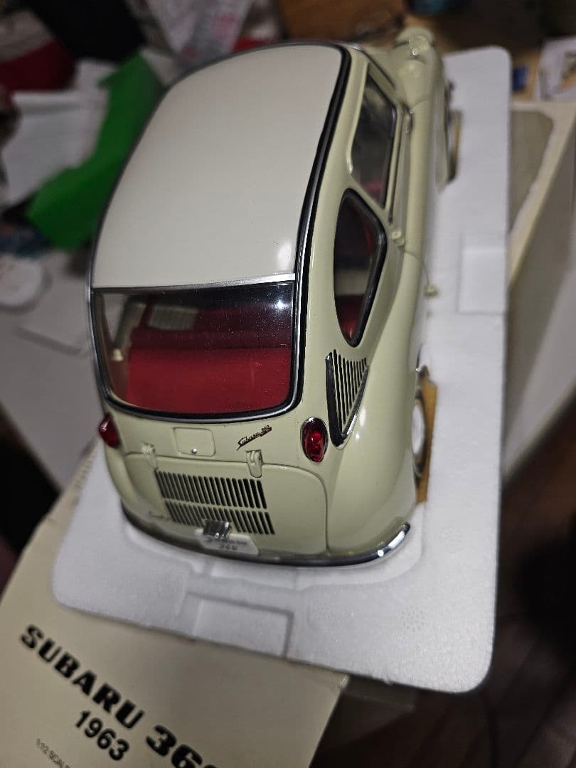 EBBRO社スバル360 1963 クリーム