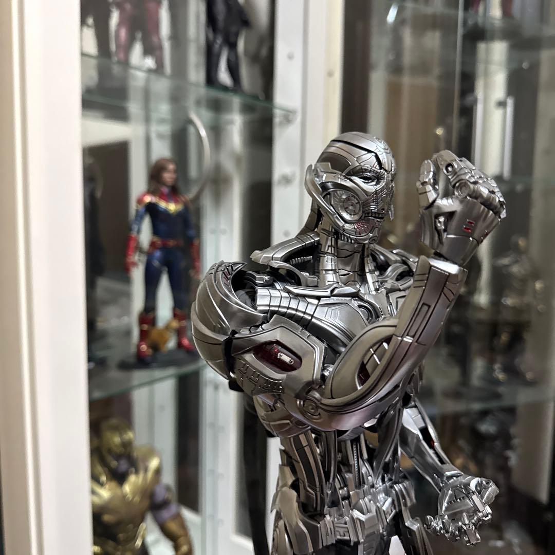 ウルトロン　ホットトイズ