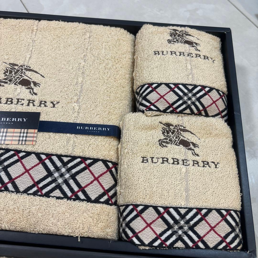 Burberry バーバリー　タオルセット　バスタオル　フェイスタオル