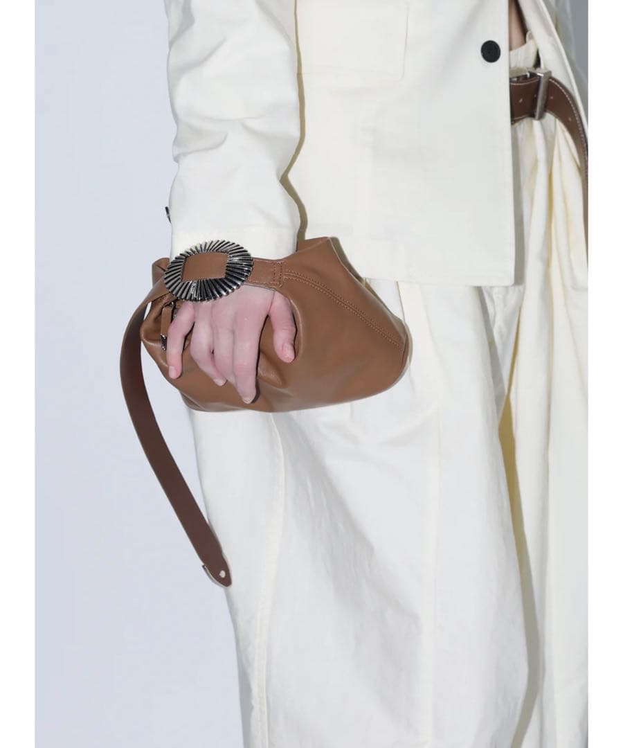 【TOGA TOO】レザーミニバッグ（ブラック）