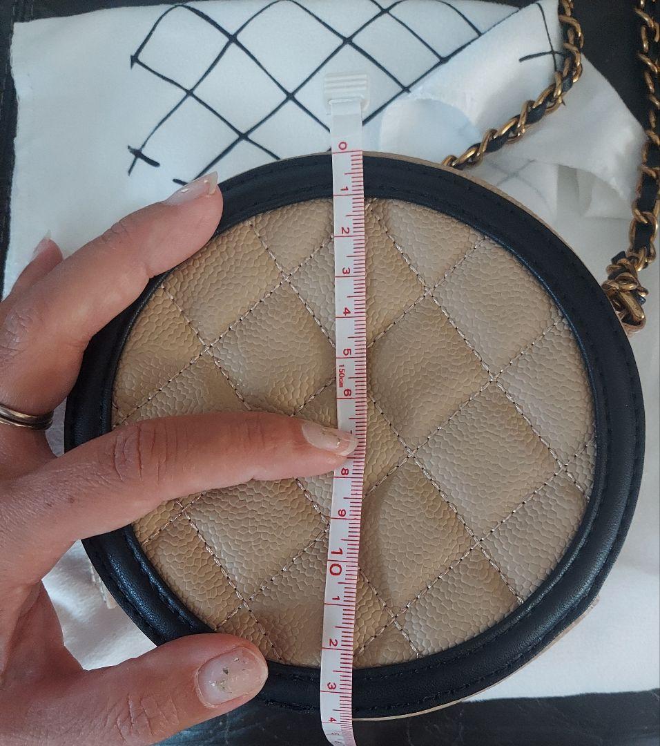 CHANELノベルティー ラウンド型ショルダーバッグ