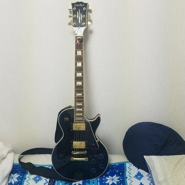 グラスルーツ　レスポールギター