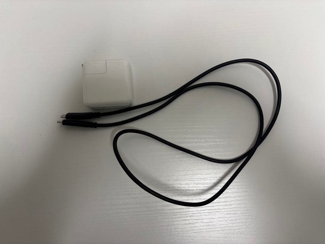 Apple MacBook 13インチ シルバー