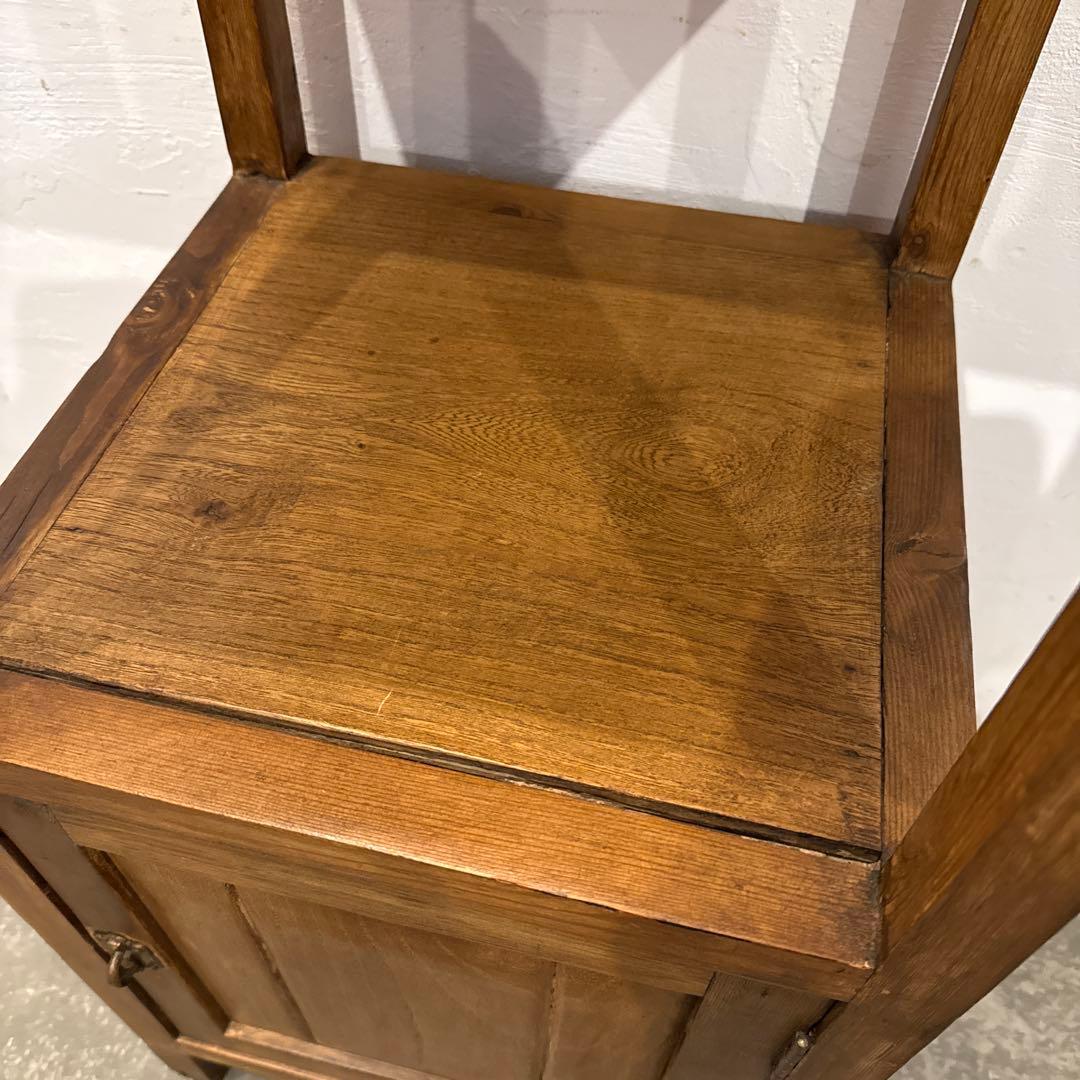 ヴィンテージ　木製サイドテーブル　引き出し／扉収納付き