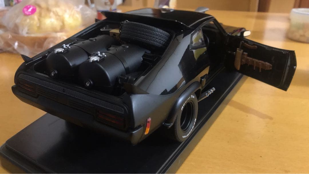 オートアート　MADMAX2 インターセプター