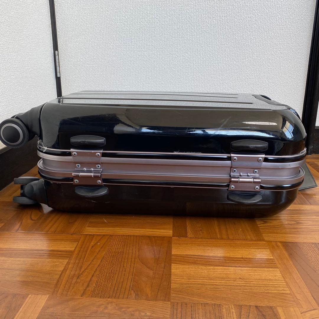 【廃盤レア物】HUGO BOSS スーツケース　大容量　黒