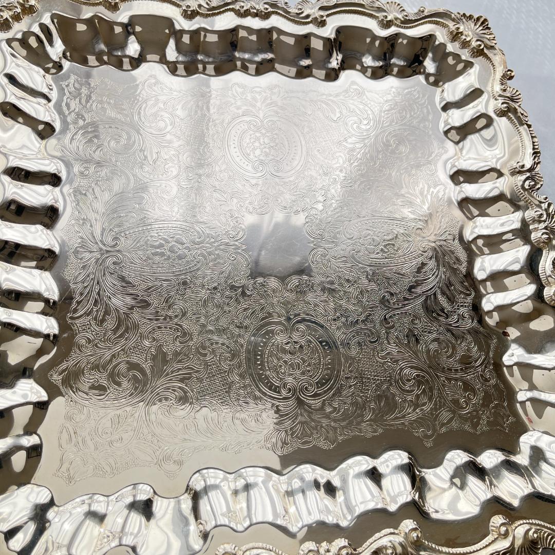 【Wallace】 チッペンデールのギャラリートレー スクエア 42cm