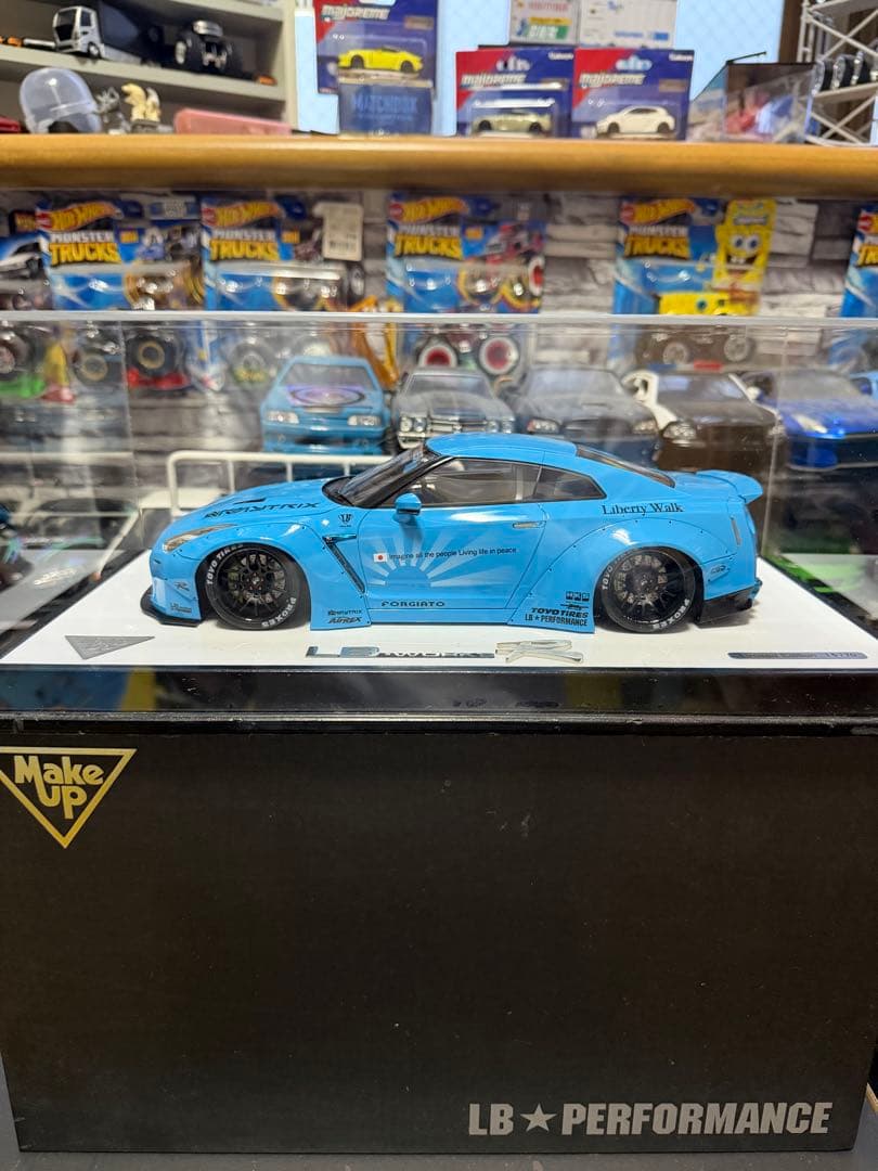 LBWK Nissan GT-R ライトブルー 1/18 ミニカー