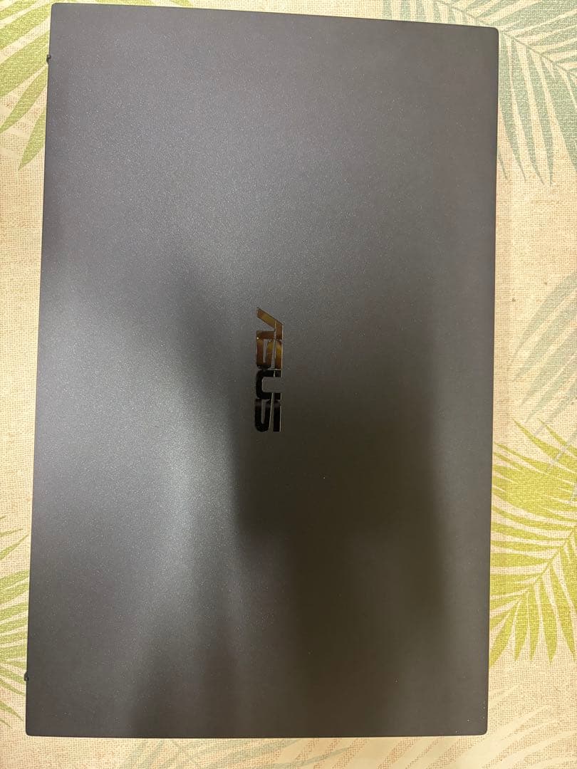 ASUS ExpertBookシリーズ B9