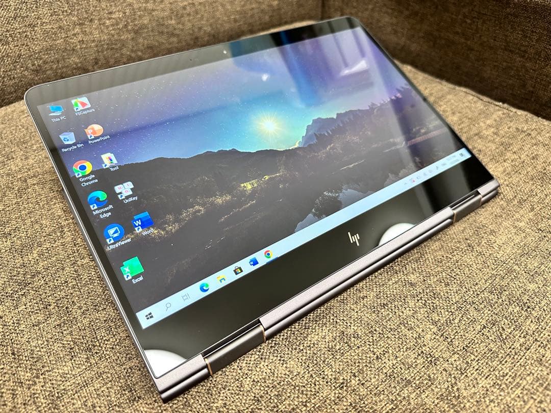 HP Spectre x360タップチスクリーンi7-16GB 　office