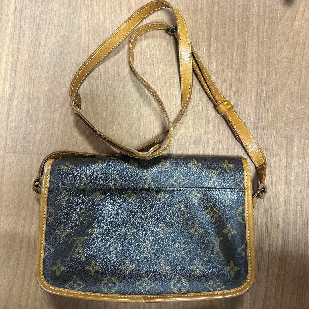 ルイヴィトン　ジベシエール