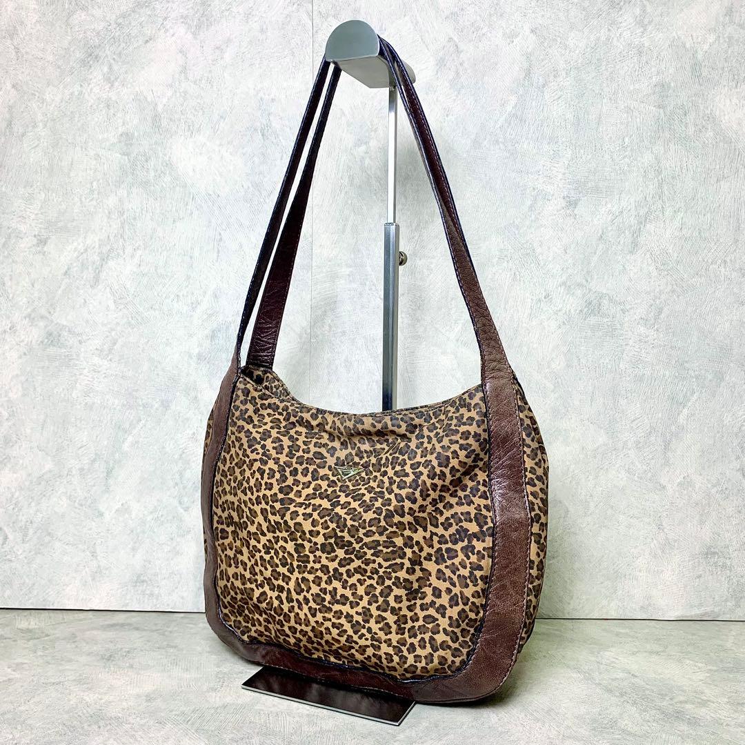 ボッテガヴェネタ　ヒョウ柄　ショルダーバッグ