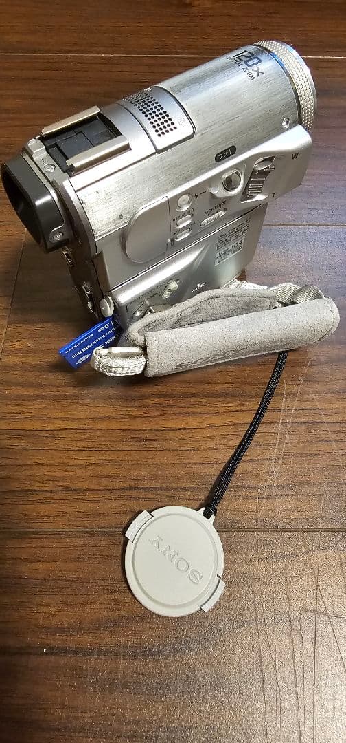 希少！SONY ソニー DCR-PC350　ハンディカム(レア３脚付き)
