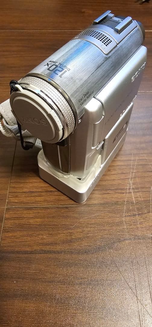 希少！SONY ソニー DCR-PC350　ハンディカム(レア３脚付き)