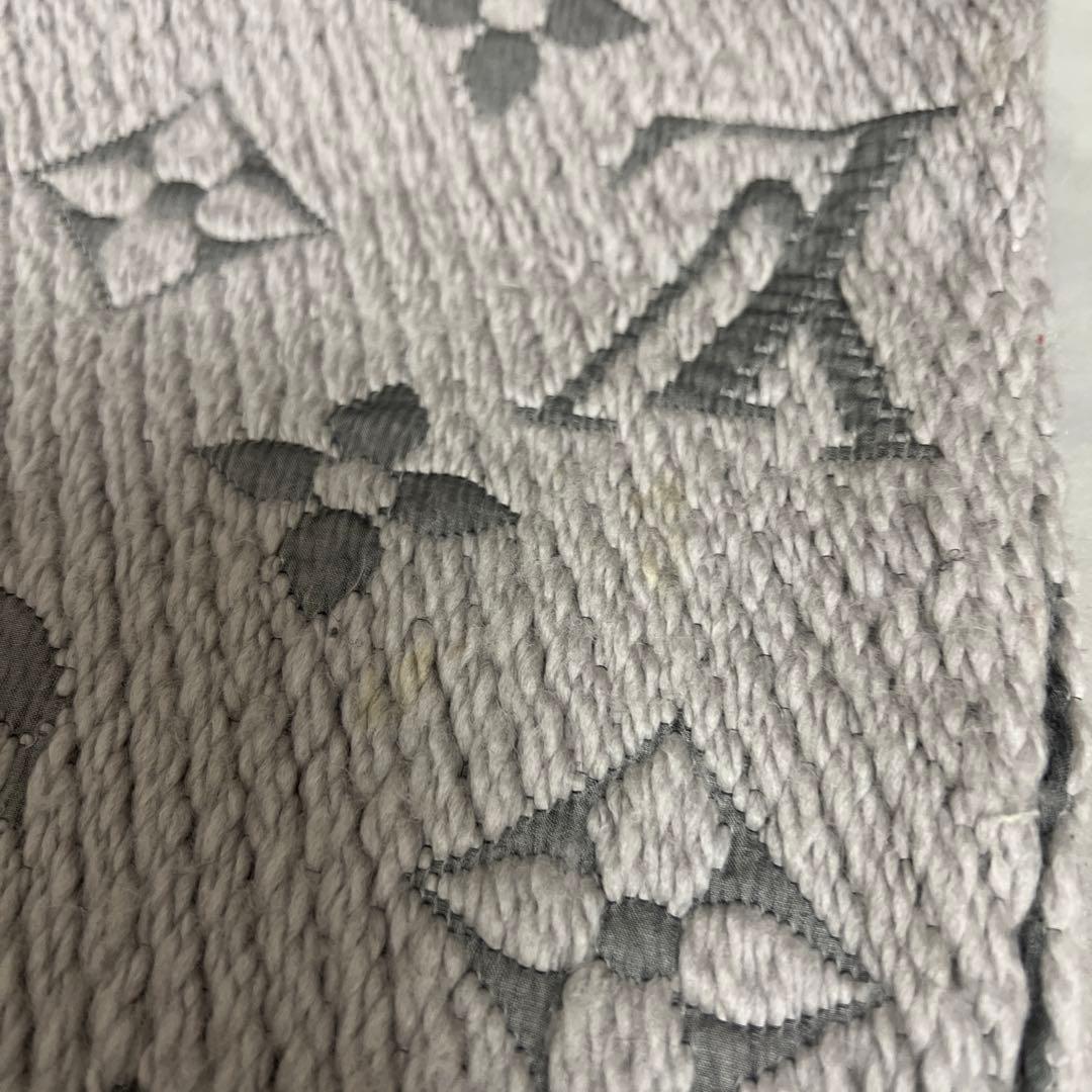 Louis Vuitton グレー マフラー