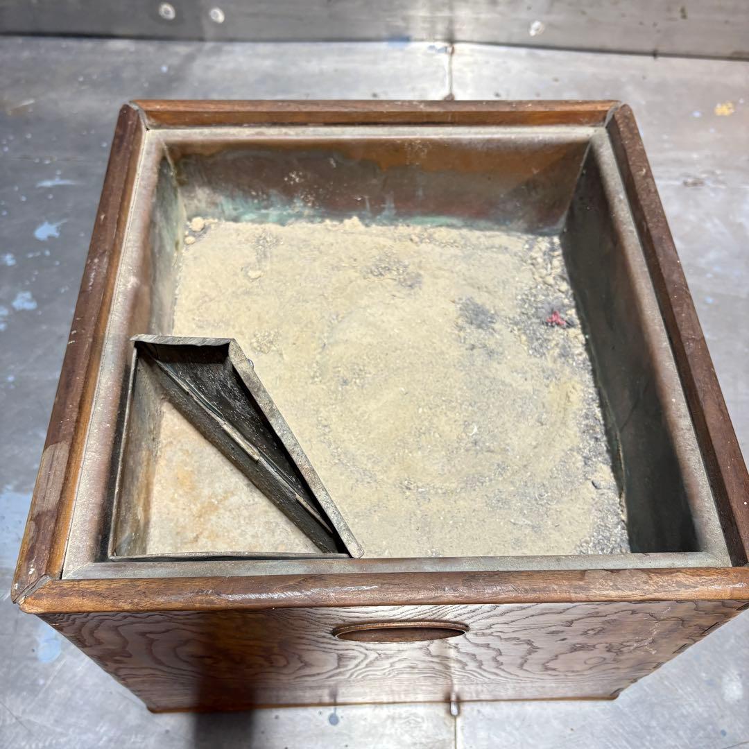 火鉢　銘木 綺麗な木目 欅 玉杢 無垢 黒柿 孔雀杢 角火鉢 茶道具　煎茶