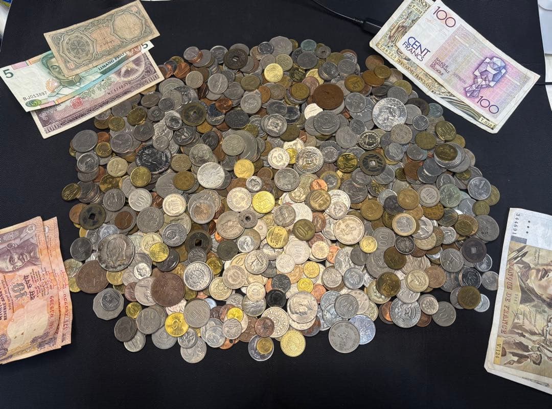 ま*お様 外国　古銭　銀貨　古札　まとめて　4キロ アンティーク